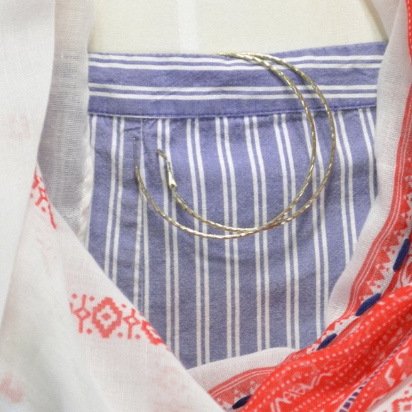 Red & White Fringe Oblong Scarf & Hoop Earrings - Picture 2 of 2